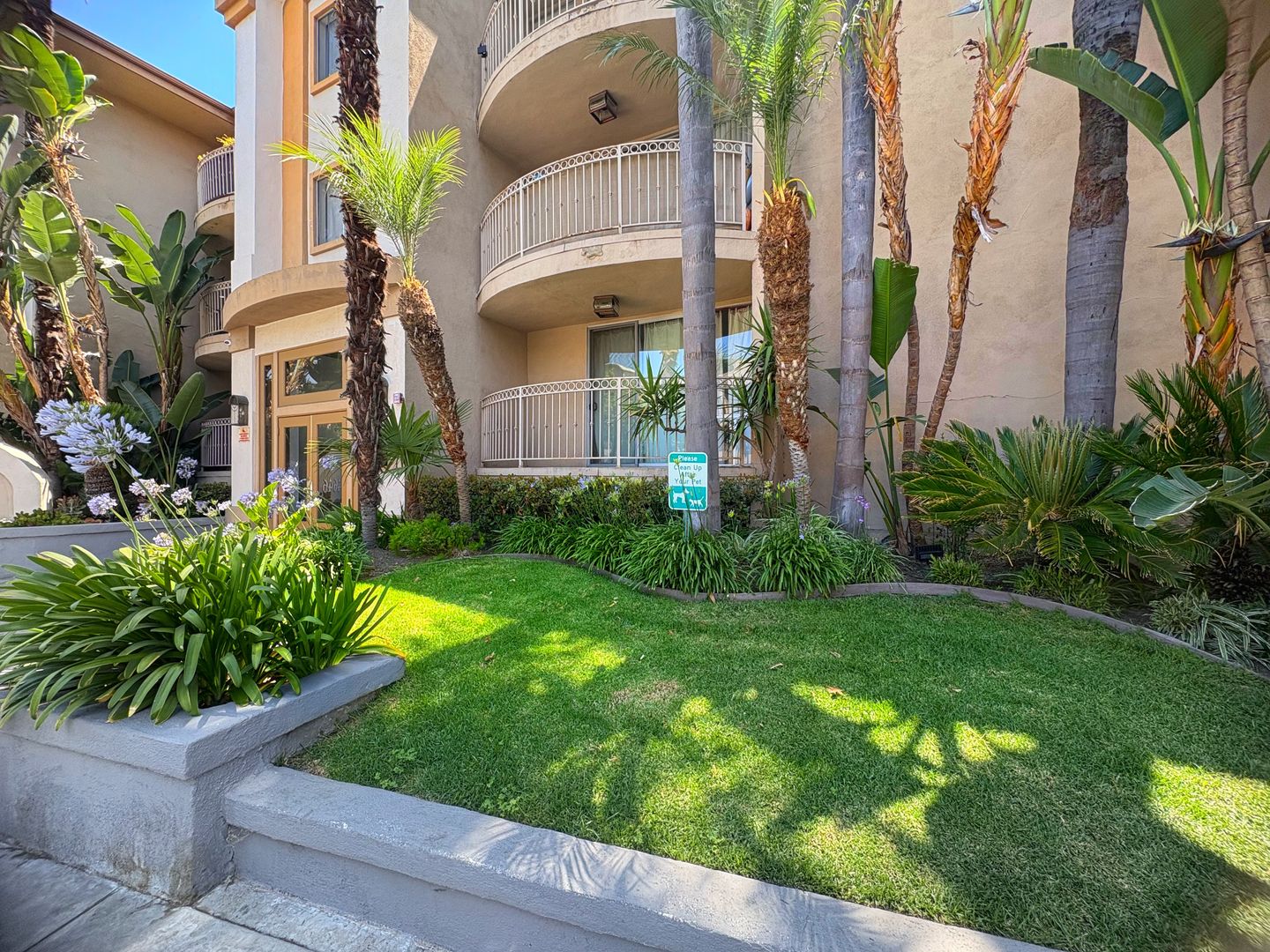 Sherman Oaks Apartment: 4646 Willis Ave.