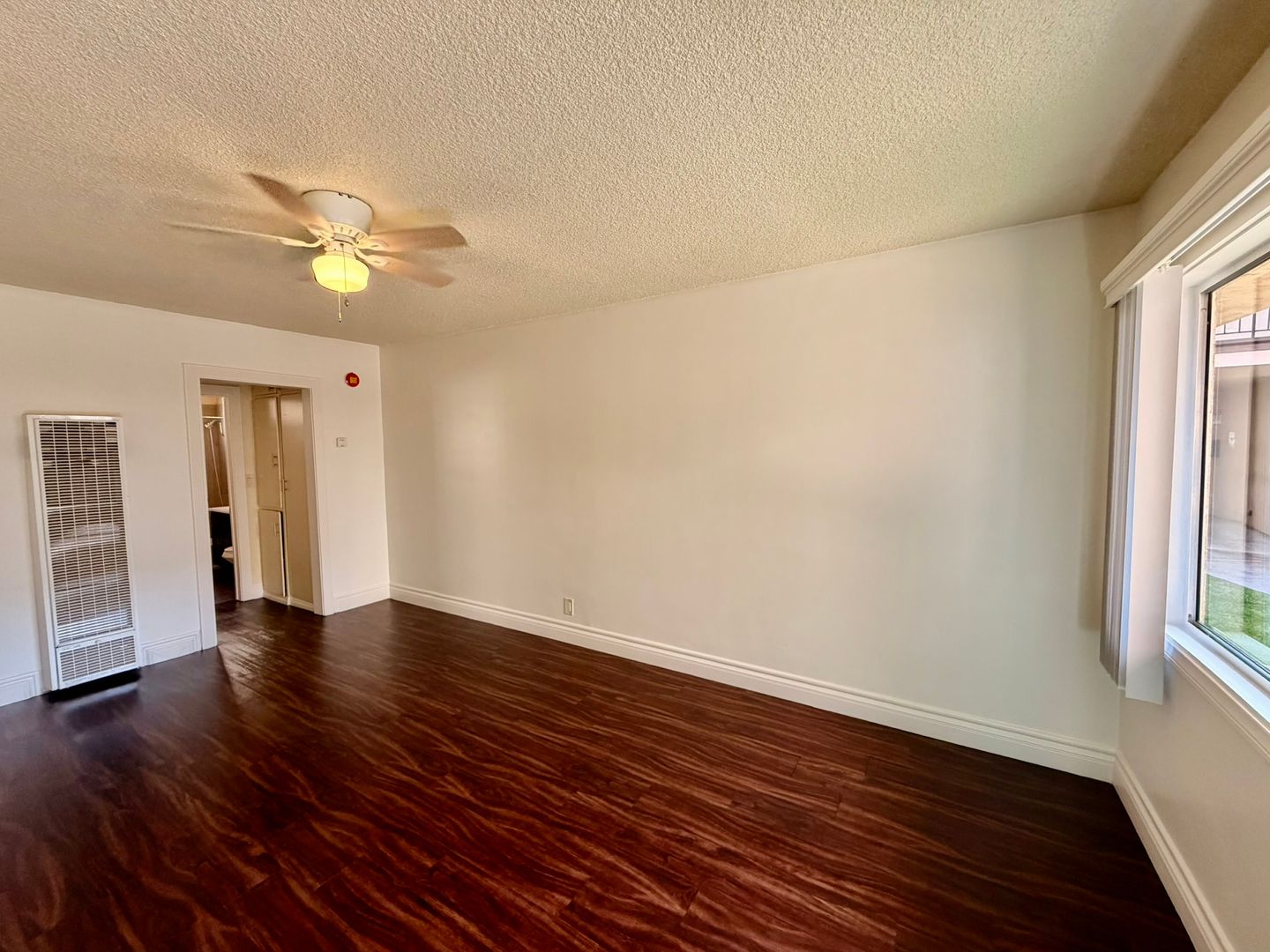 Inglewood Apartment: 925 Enterprise Avenue