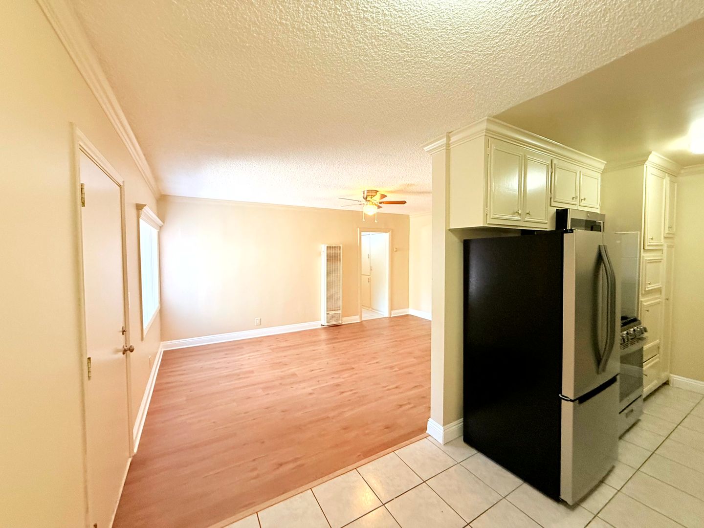 Inglewood Apartment: 925 Enterprise Avenue