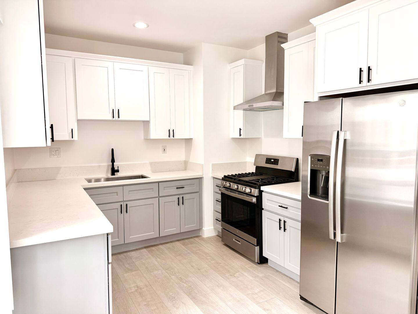 Los Angeles Apartment: 666 Shatto Place