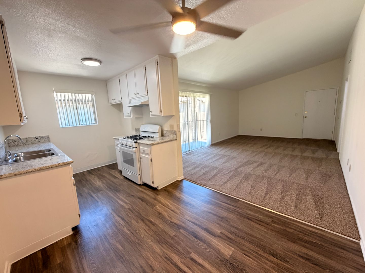 Santa Clarita Apartment: 24851 Walnut Street