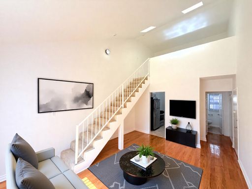 ***MOVE-IN SPECIAL 1.5 MONTH FREE RENT***Spacious Studio Loft 1 bath with 2 parking in Hollywood! – photo 1