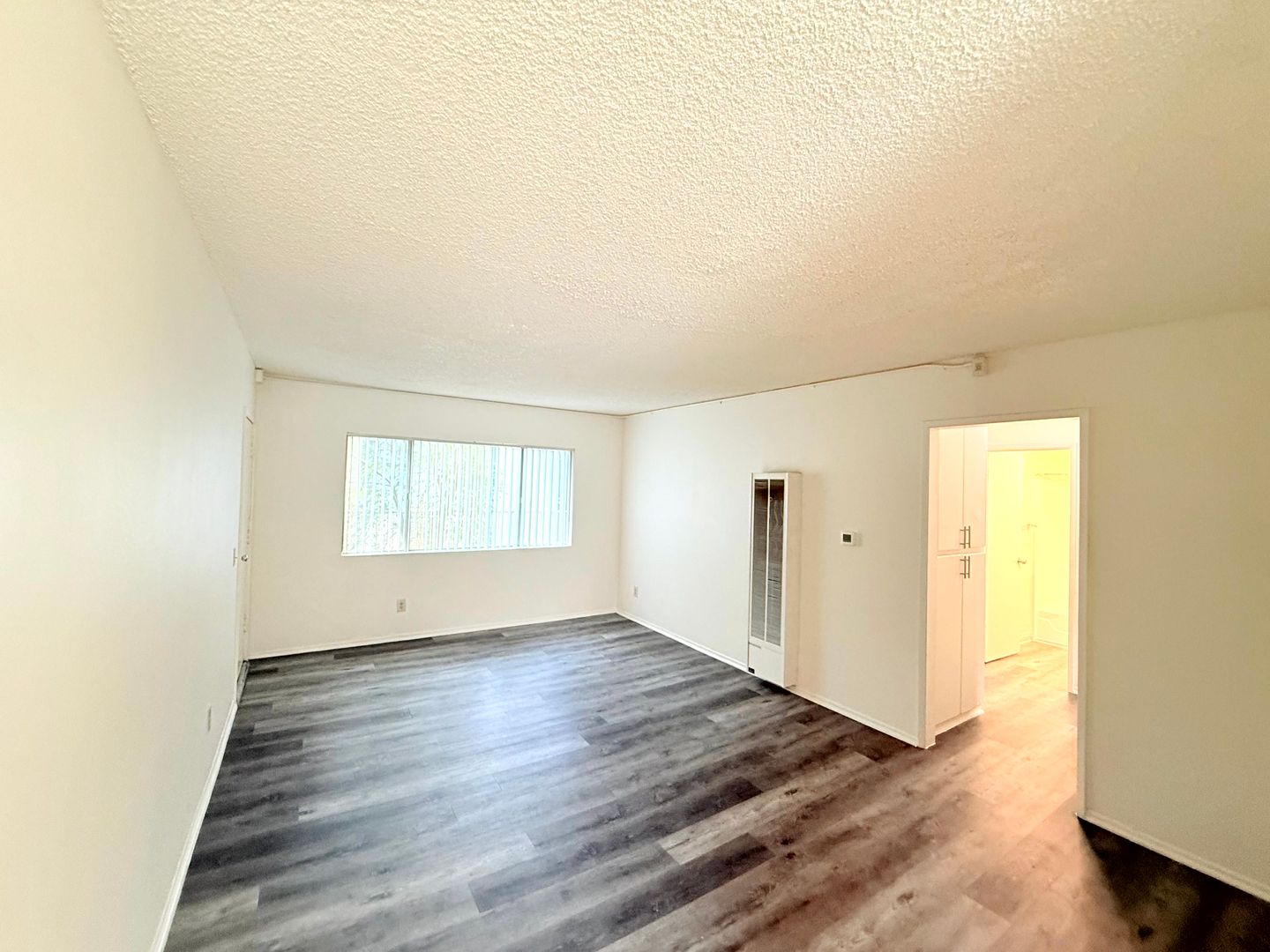 Los Angeles Apartment: 3323 Cazador Street