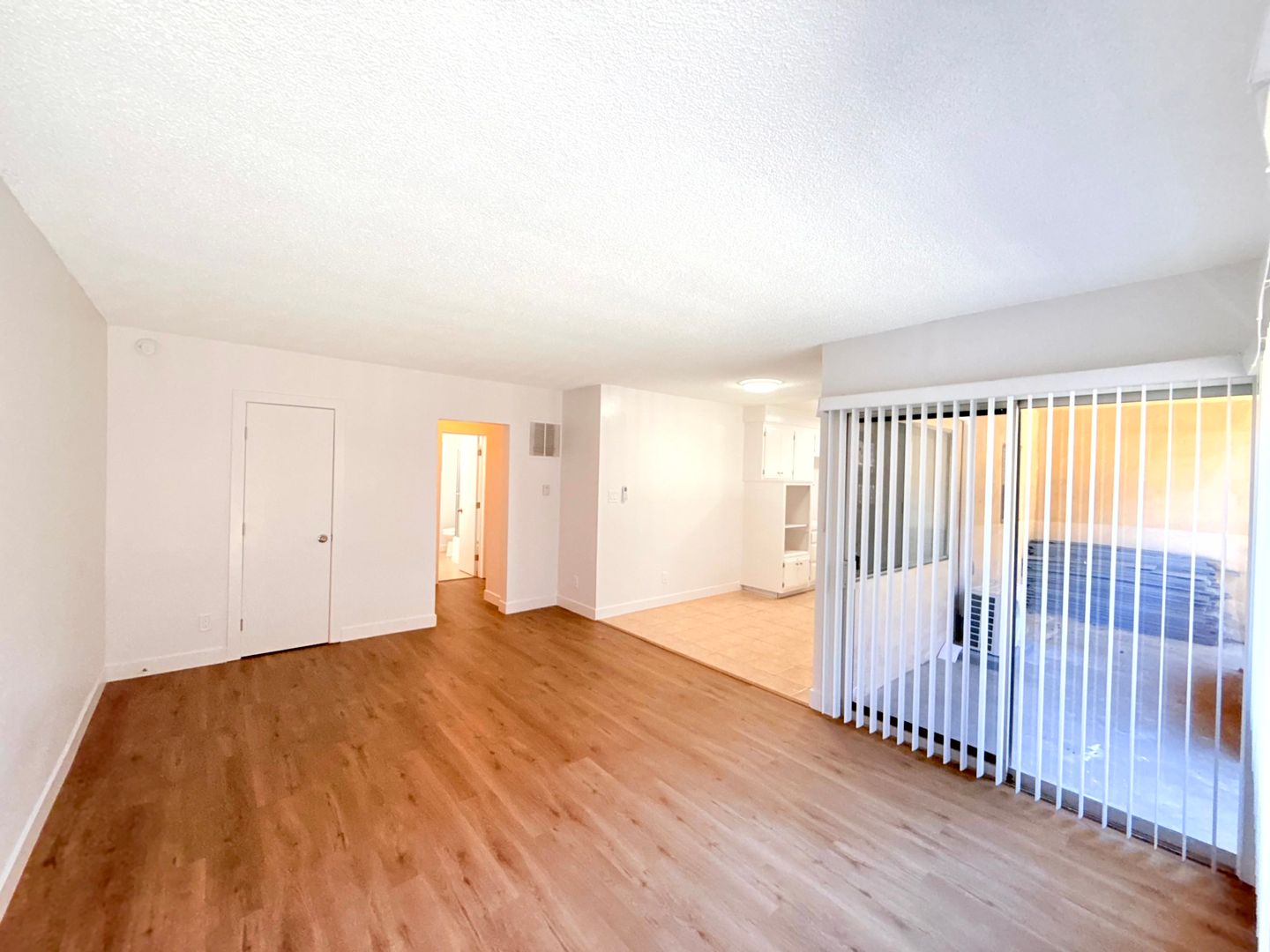 Inglewood Apartment: 853 W Beach Avenue