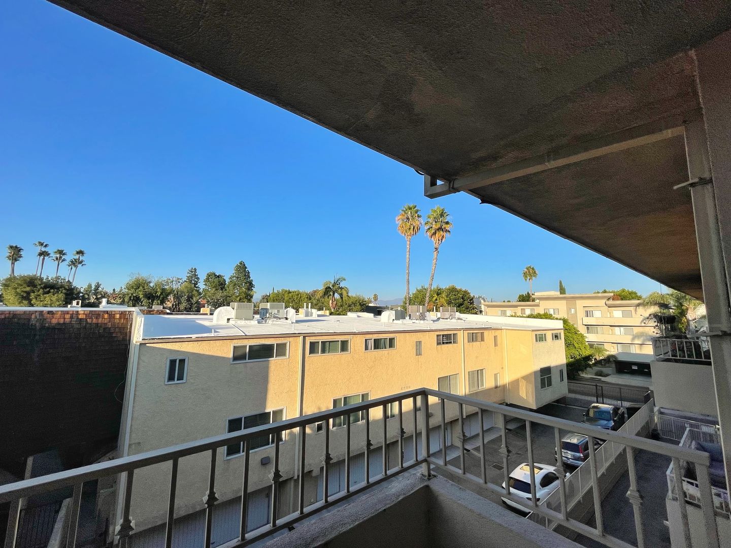 Sherman Oaks Apartment: 4646 Willis Ave.
