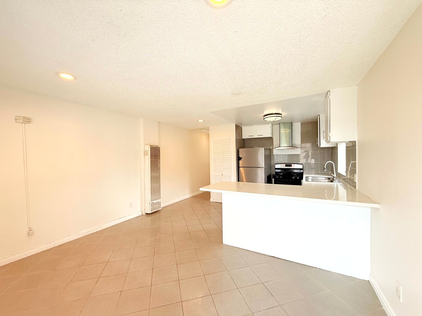 Los Angeles Apartment: 5440 - 5442 Lemon Grove Av