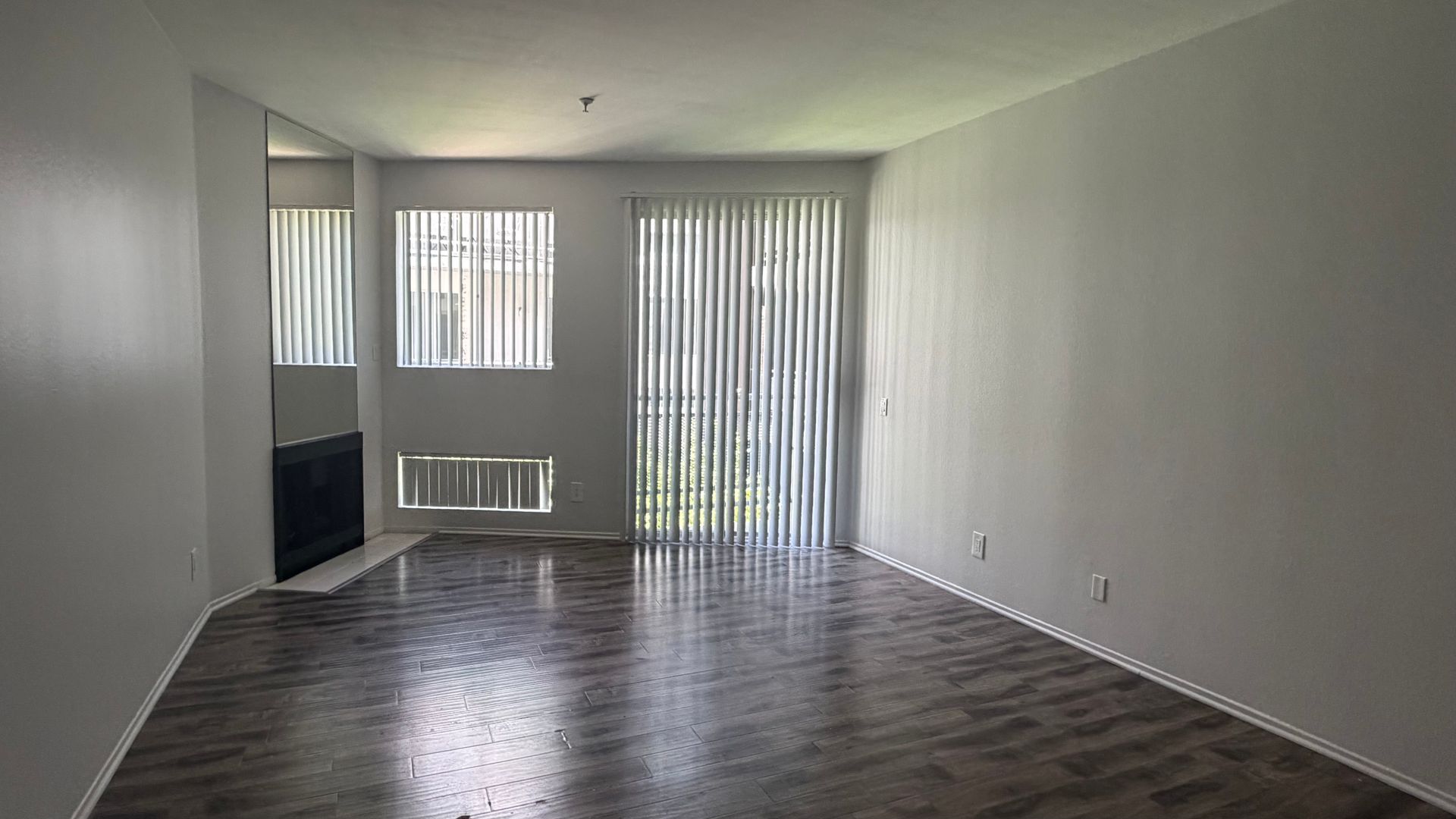 Los Angeles Apartment: 1443 N. Fuller Avenue