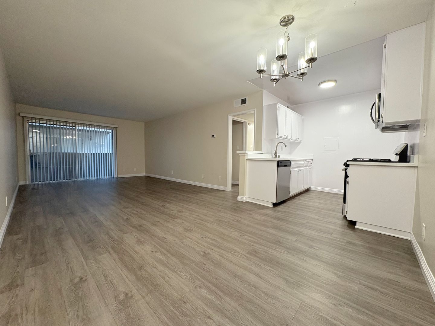 Sherman Oaks Apartment: 4621-4629 Vista Del Monte Ave.