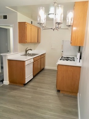 Sherman Oaks Apartment: 4621-4629 Vista Del Monte Ave.