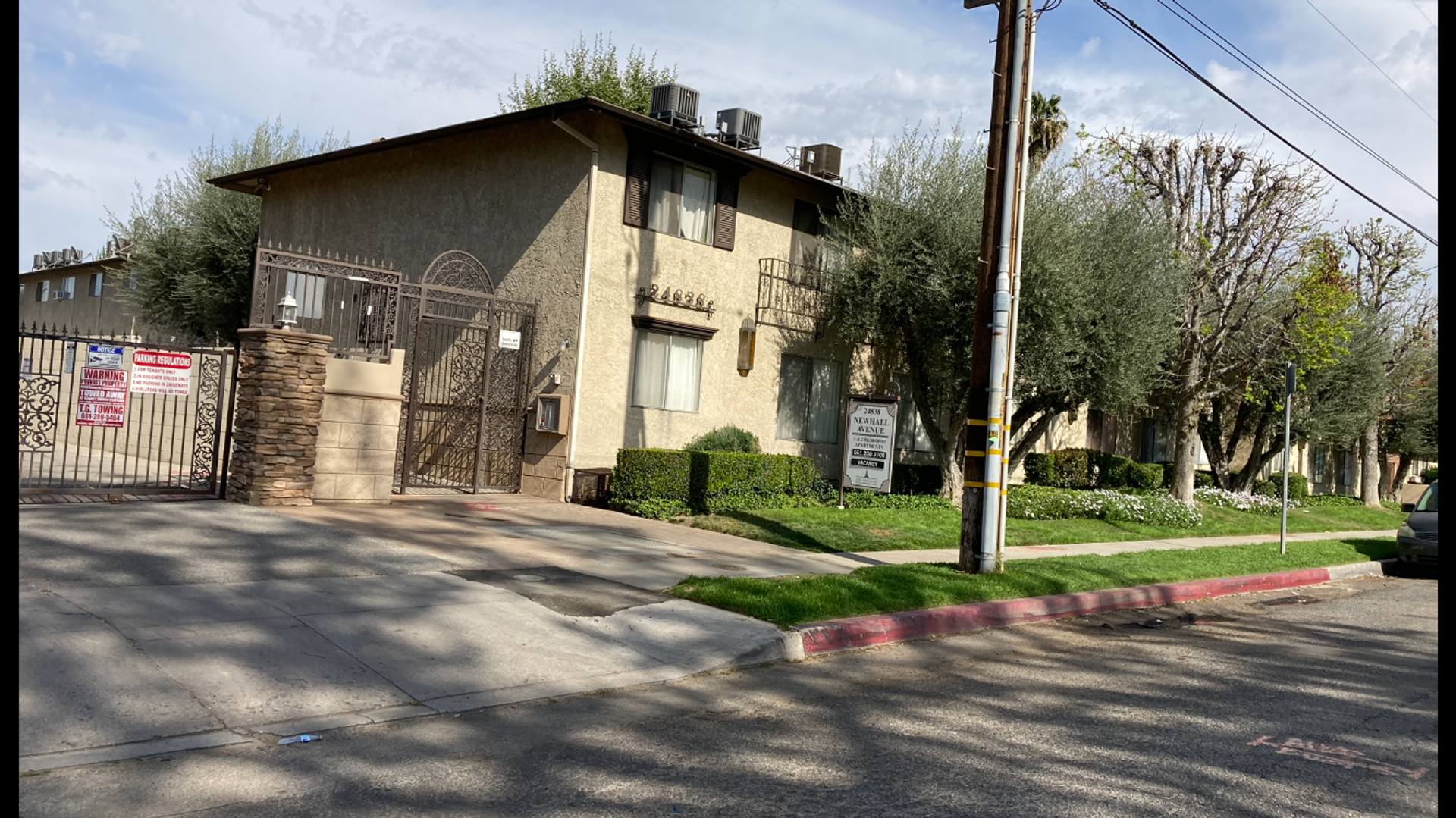 Santa Clarita Apartment: 24838 Newhall Avenue
