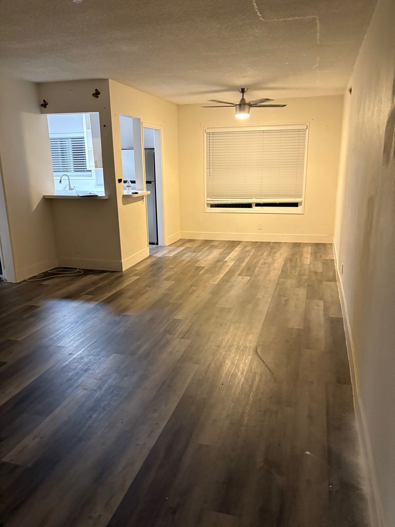 Los Angeles Apartment: 4601 Coliseum St.