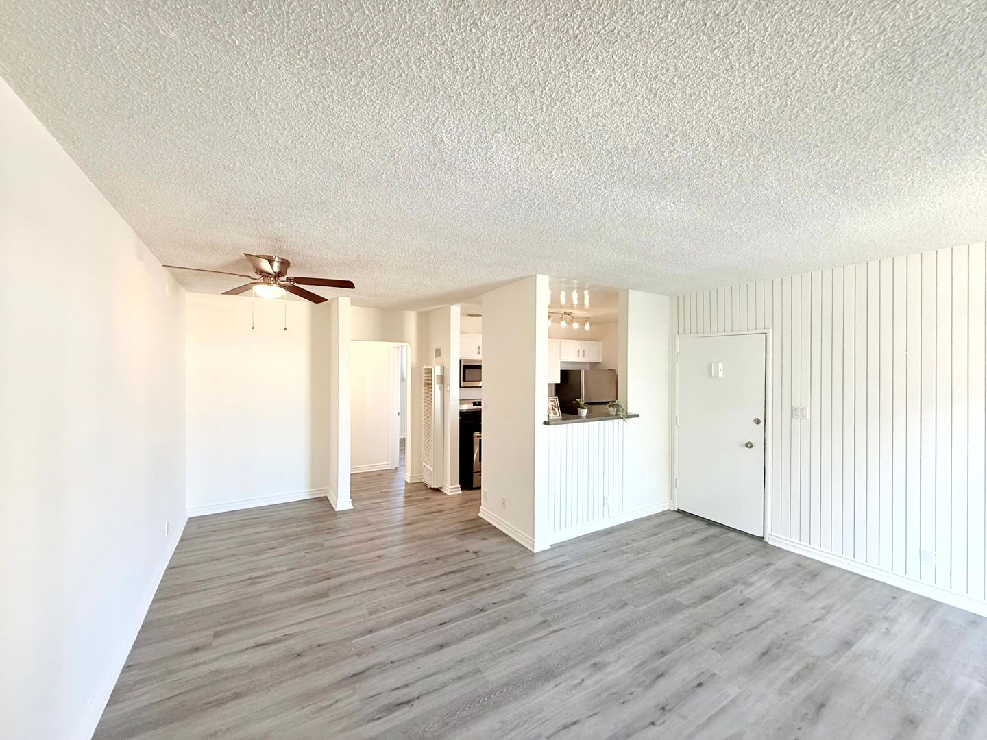 Los Angeles Apartment: 1029 N. Ardmore Avenue