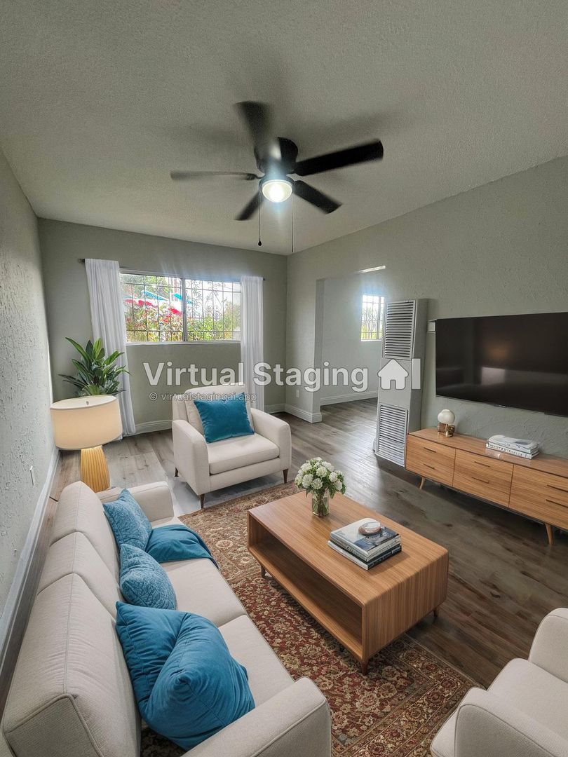 Los Angeles Apartment: 7843 S. Towne Avenue
