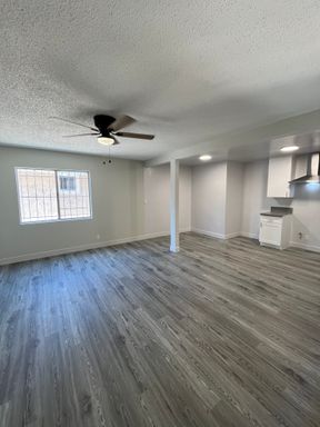 Townhouse de 2 Recámaras en Renta – 5870 S Figueroa St, Los Ángeles – photo 1
