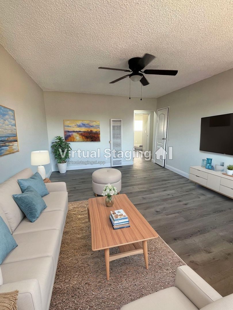 Los Angeles Apartment: 609 W. 94th Street