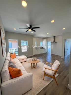 Newly Remodeled 3 Bedroom + 2 full bath (Upstairs Unit) – photo 1