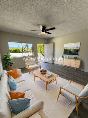 Newly Renovated 2 Bedroom Apartment | Upstairs | 1 Parking – photo 1