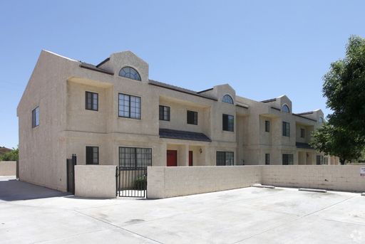 Cathedral City Apartment with Pool – photo 1