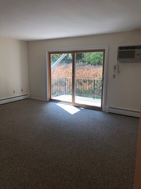 Norwich, NY. Two bedroom apartment with balcony. – photo 1