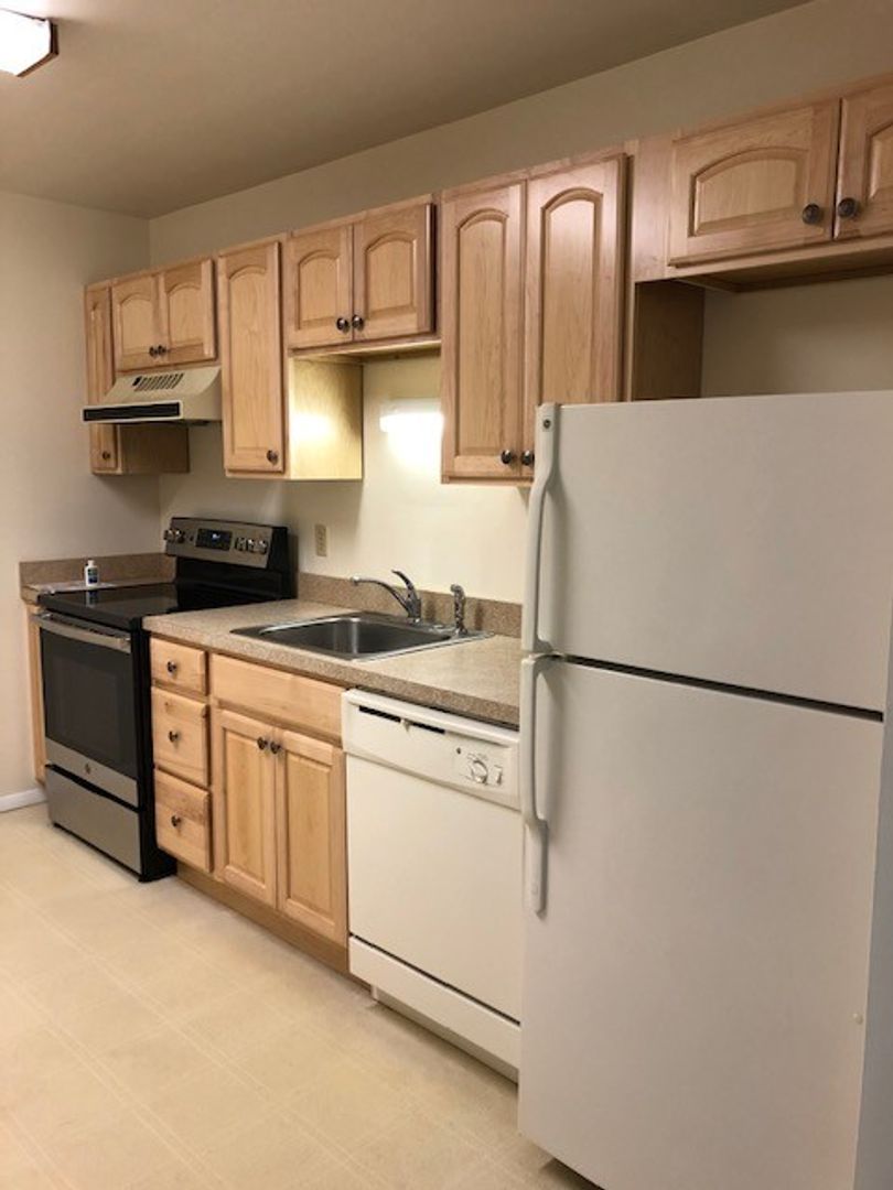 Hillside House Apartments