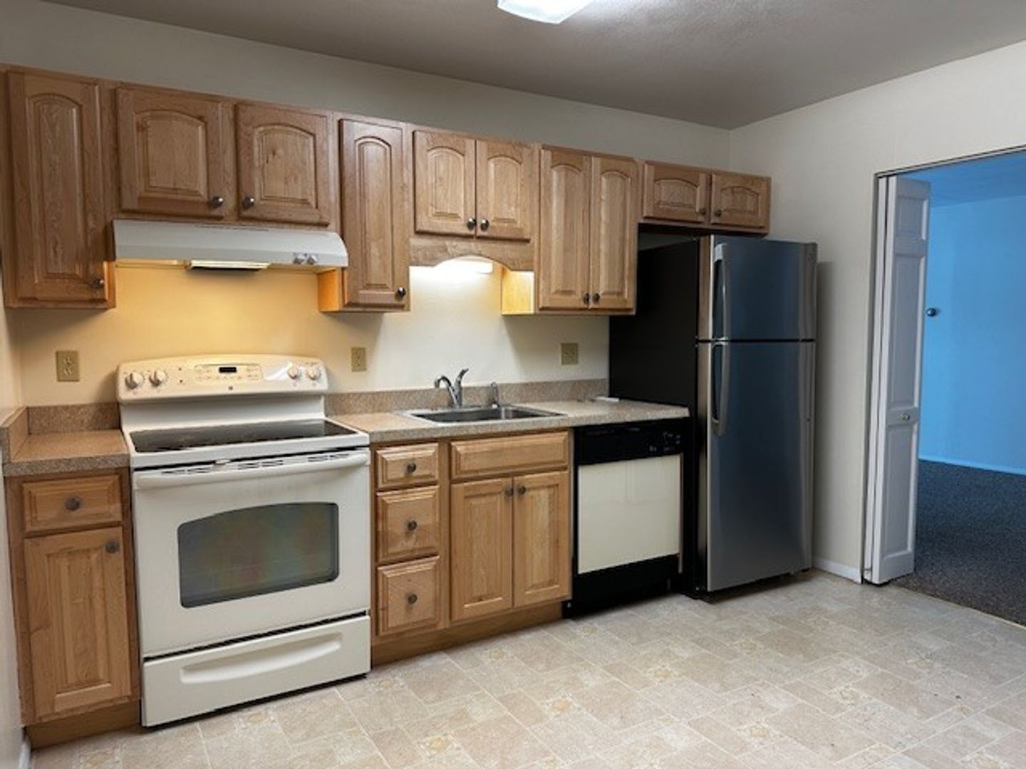 Norwich Apartment: 54 Borden Ave.