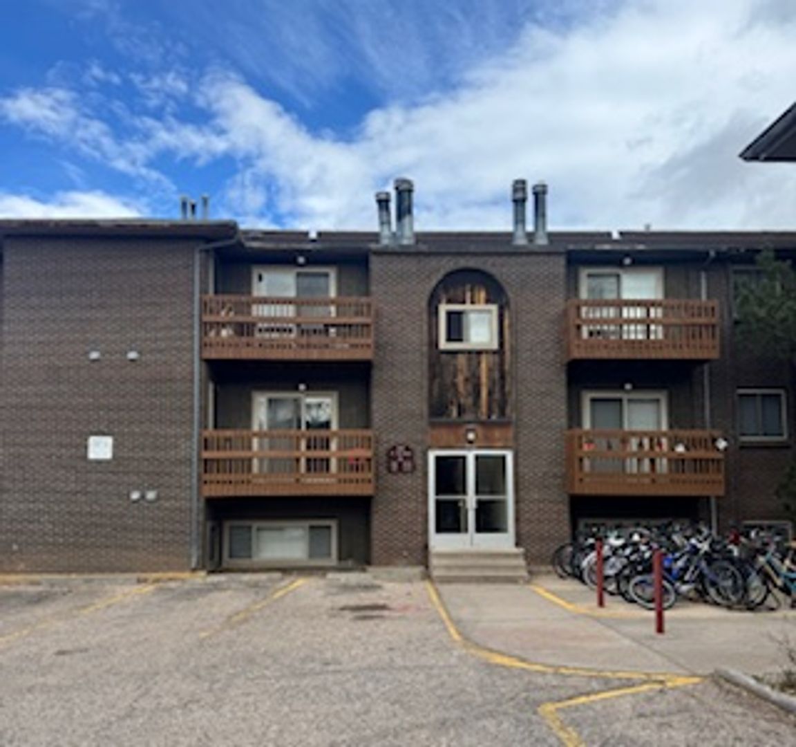 Laramie Apartment: 265 N. 7th