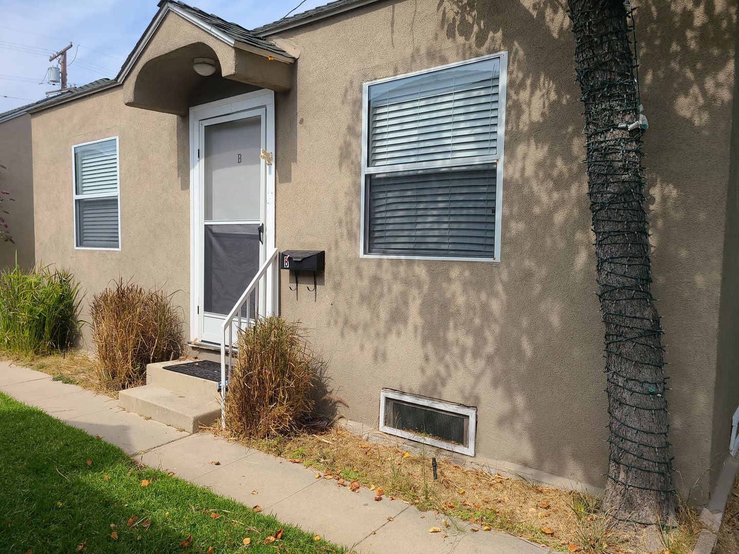 Torrance Apartment: 2213 Cabrillo Ave