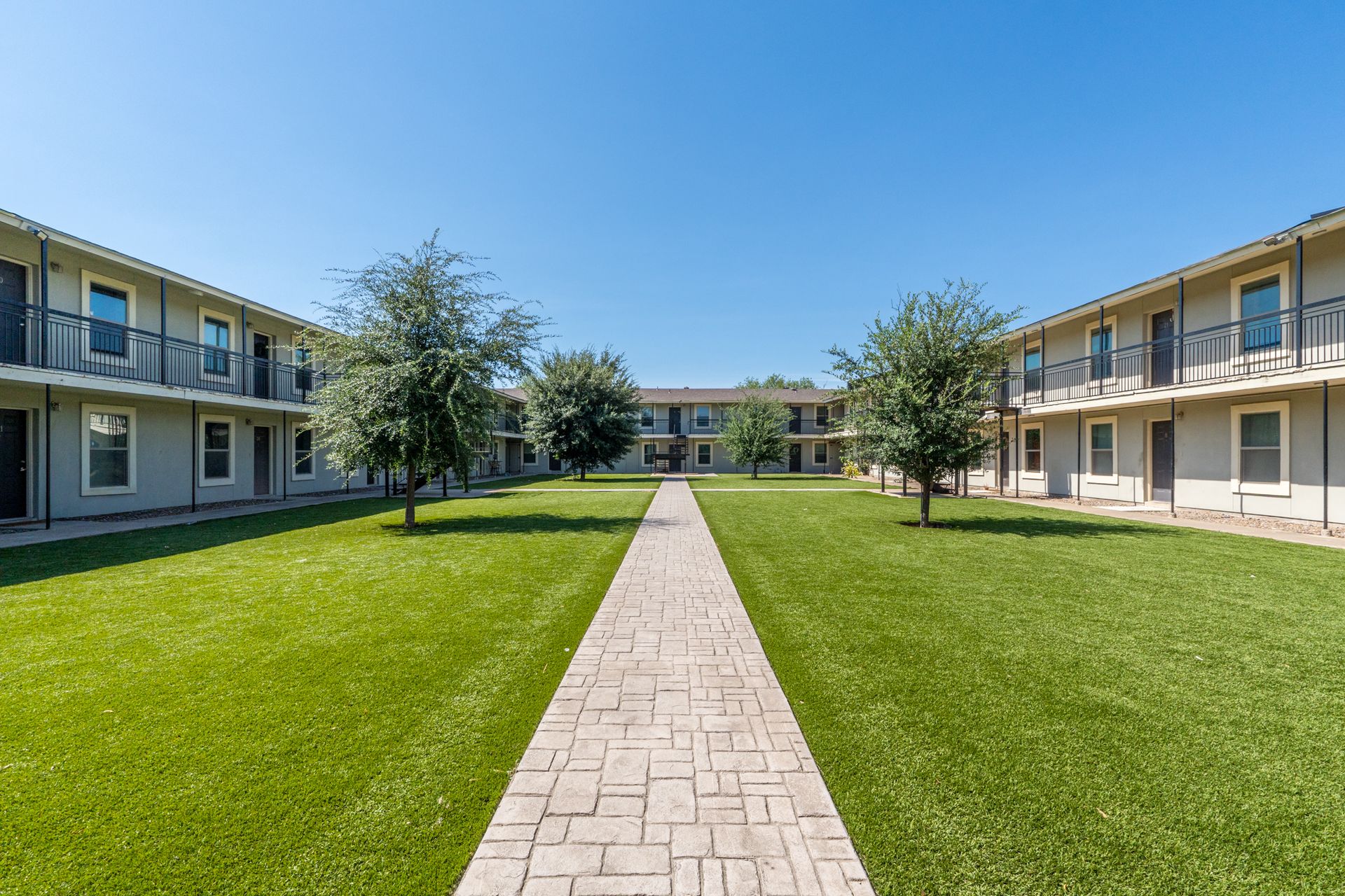 Laredo Apartment: 2320 E. Stewart St