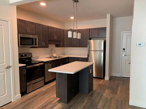 1 Bedroom, 1 Bathroom Apartment