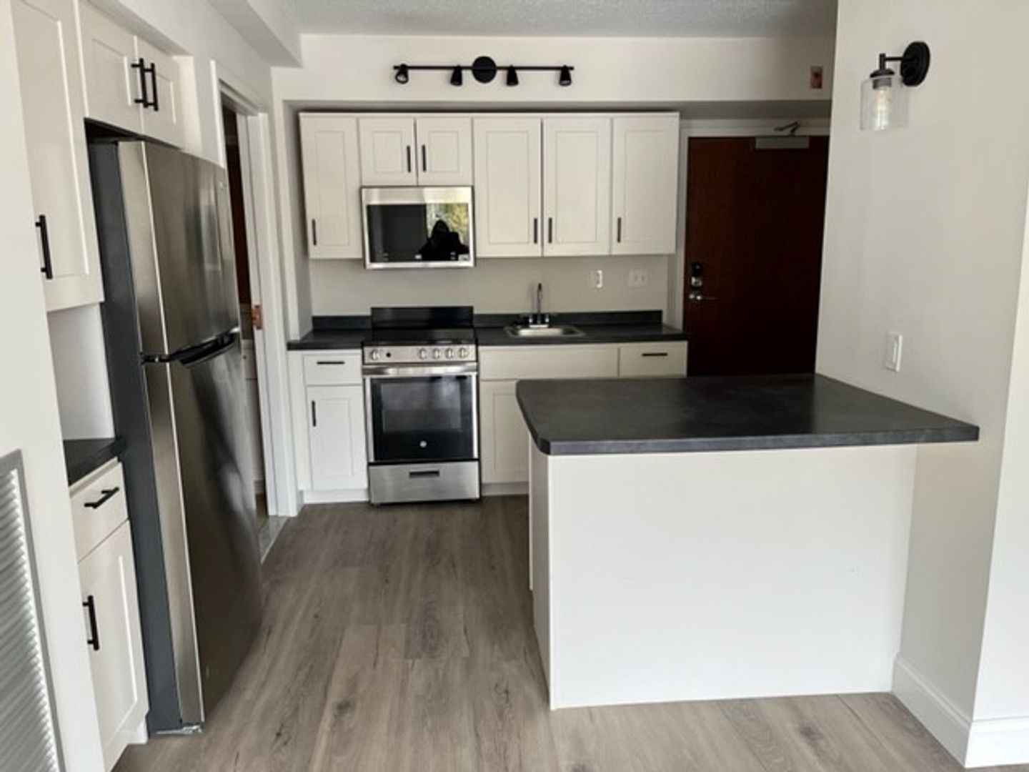 South Burlington Apartment: 144 Larkin Way