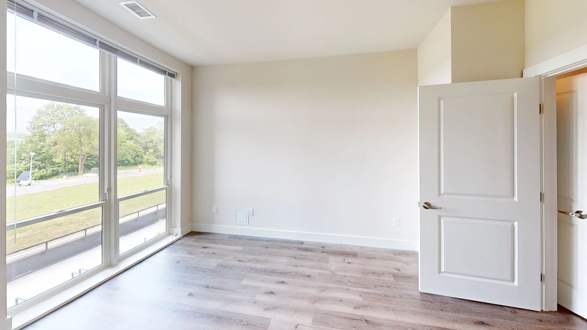 South Burlington Apartment: 61 North Dorset Street