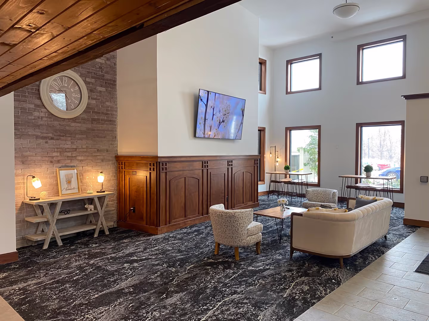 South Burlington Apartment: 144 Larkin Way