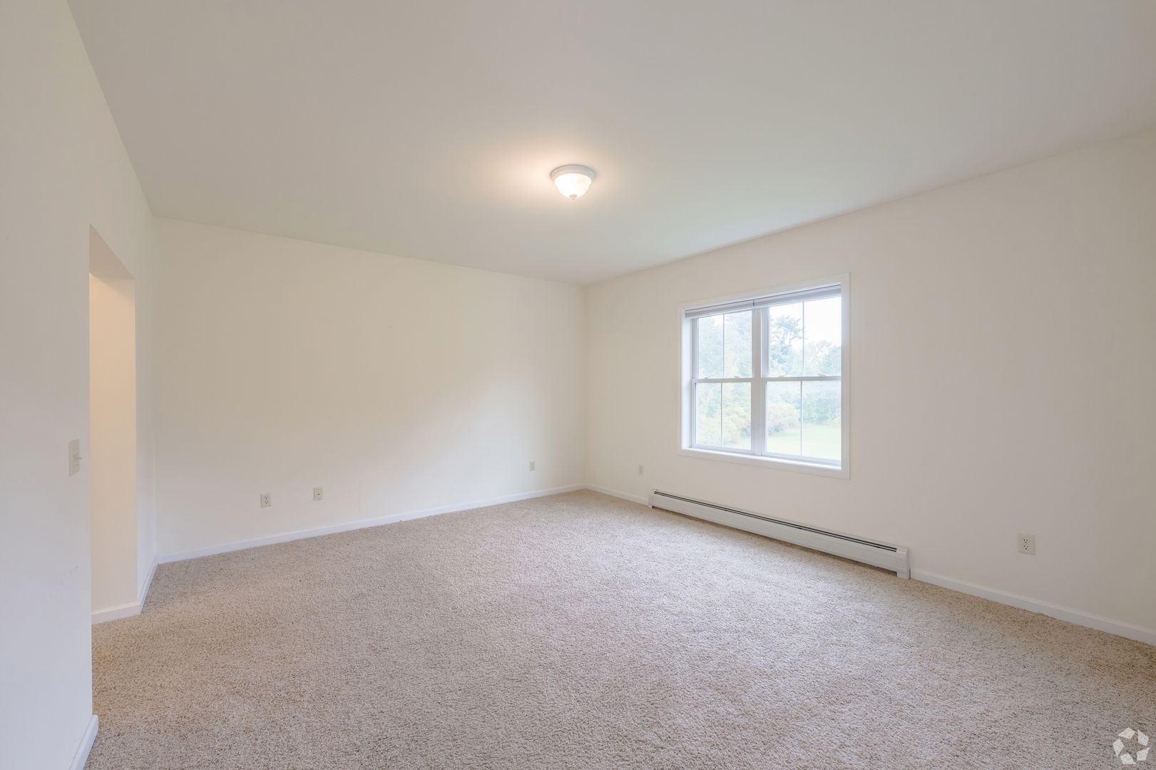 South Burlington Apartment: 150/152 Allen Road