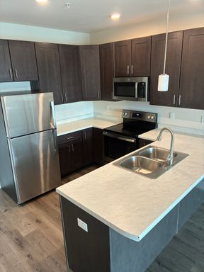 1 Bedroom, 1 Bathroom Apartment