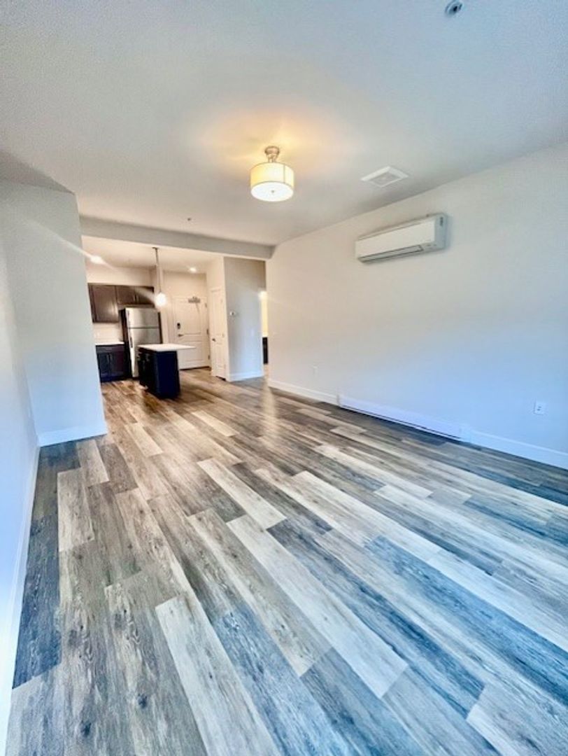 South Burlington Apartment: 1185 Shelburne Road