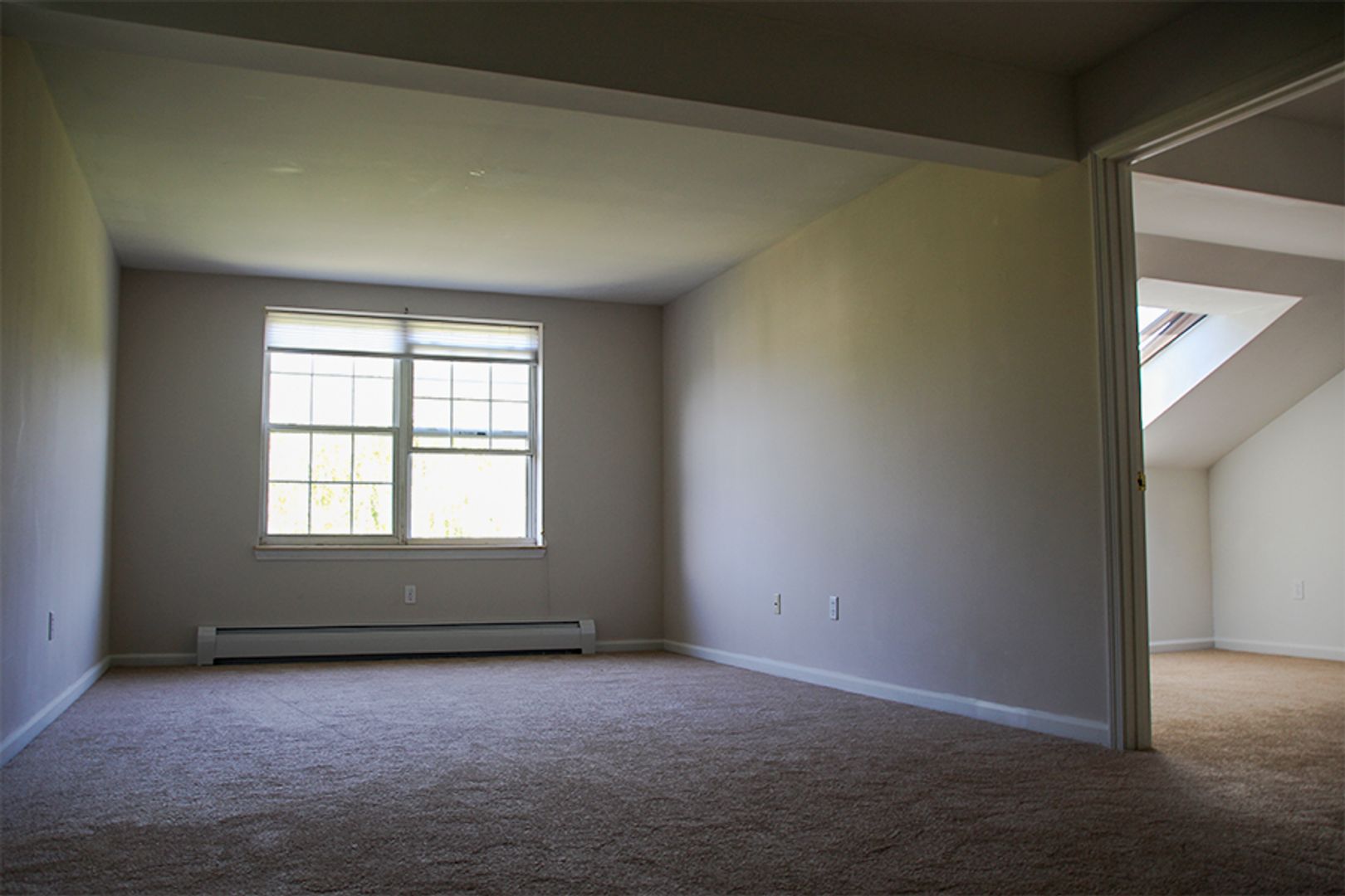 South Burlington Apartment: Olde Orchard Park