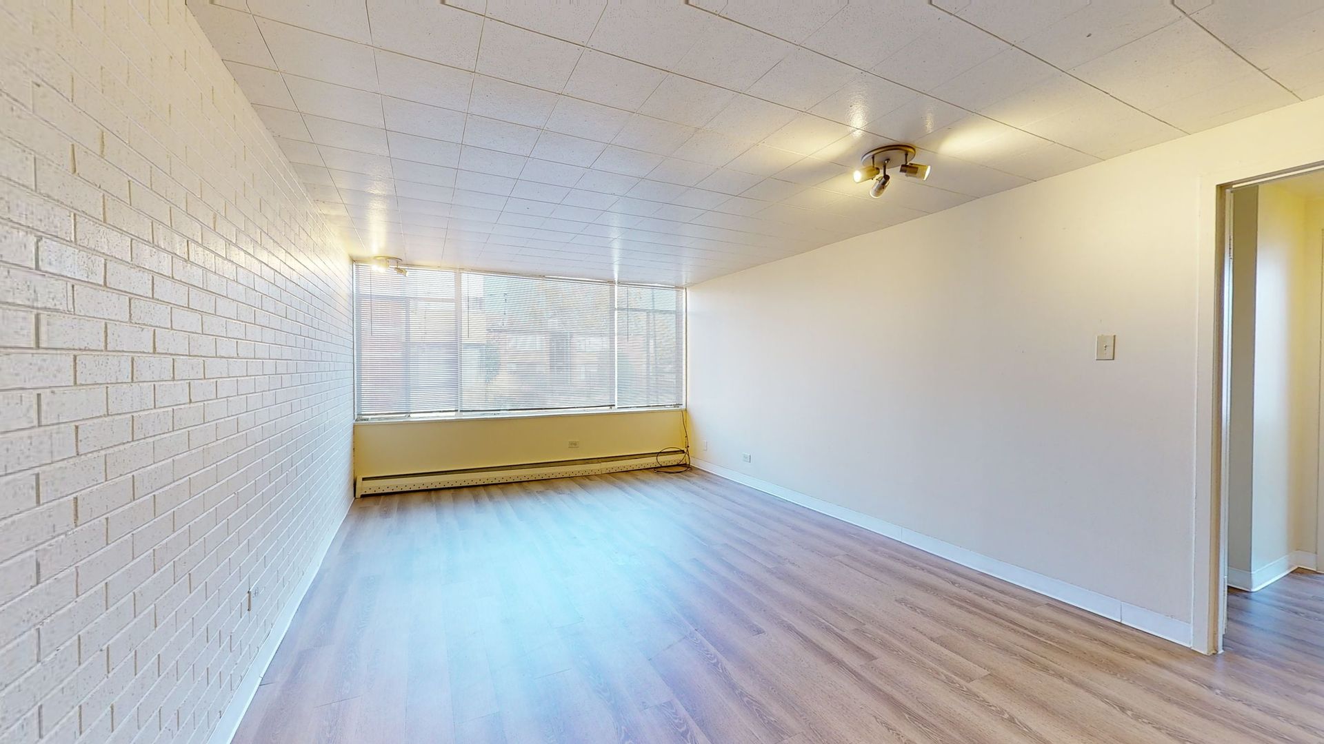 Two Bedroom, One bathroom Lakewood Apartment 4 of 12