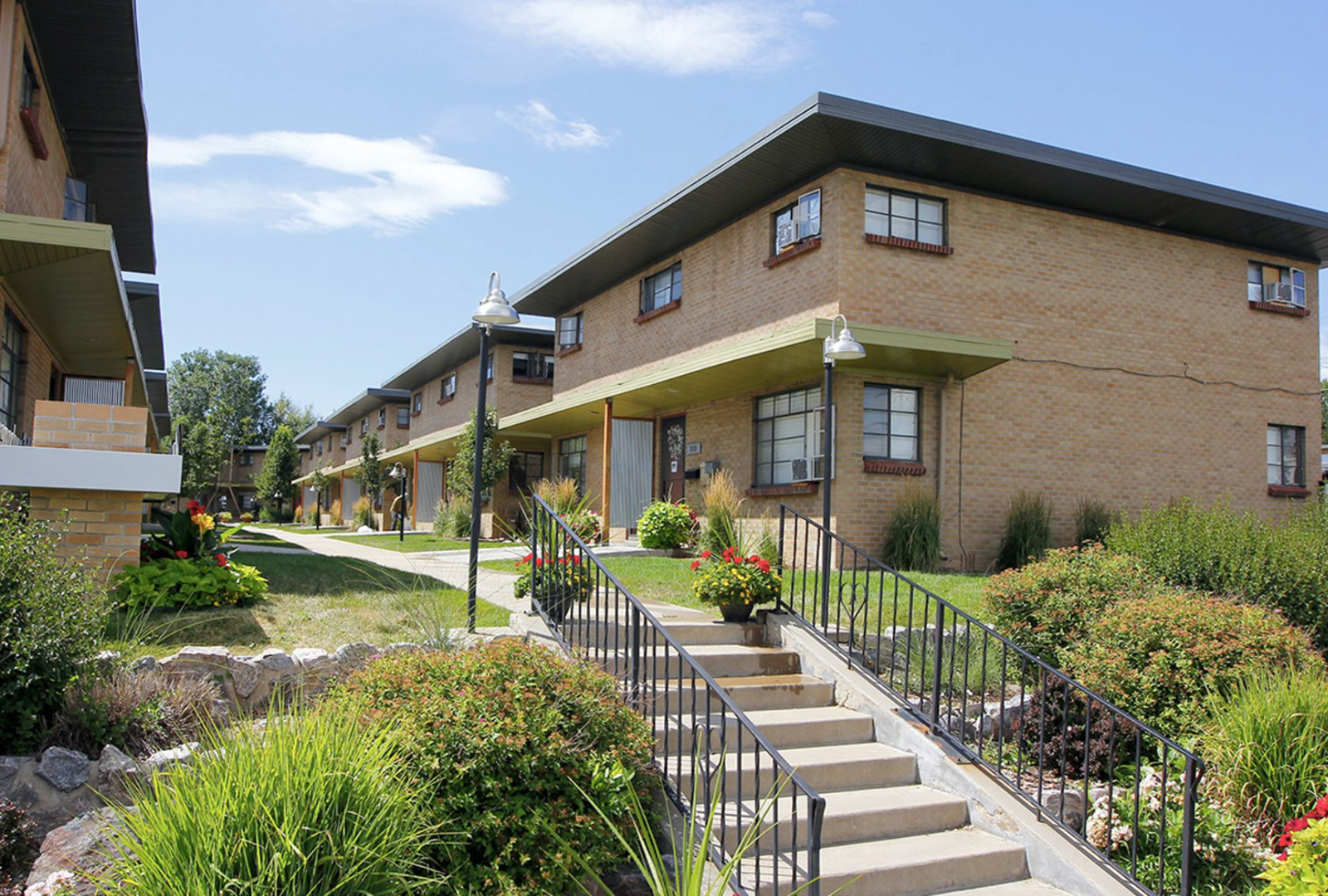 Lakewood Apartment: 7400 W. 10th Ave