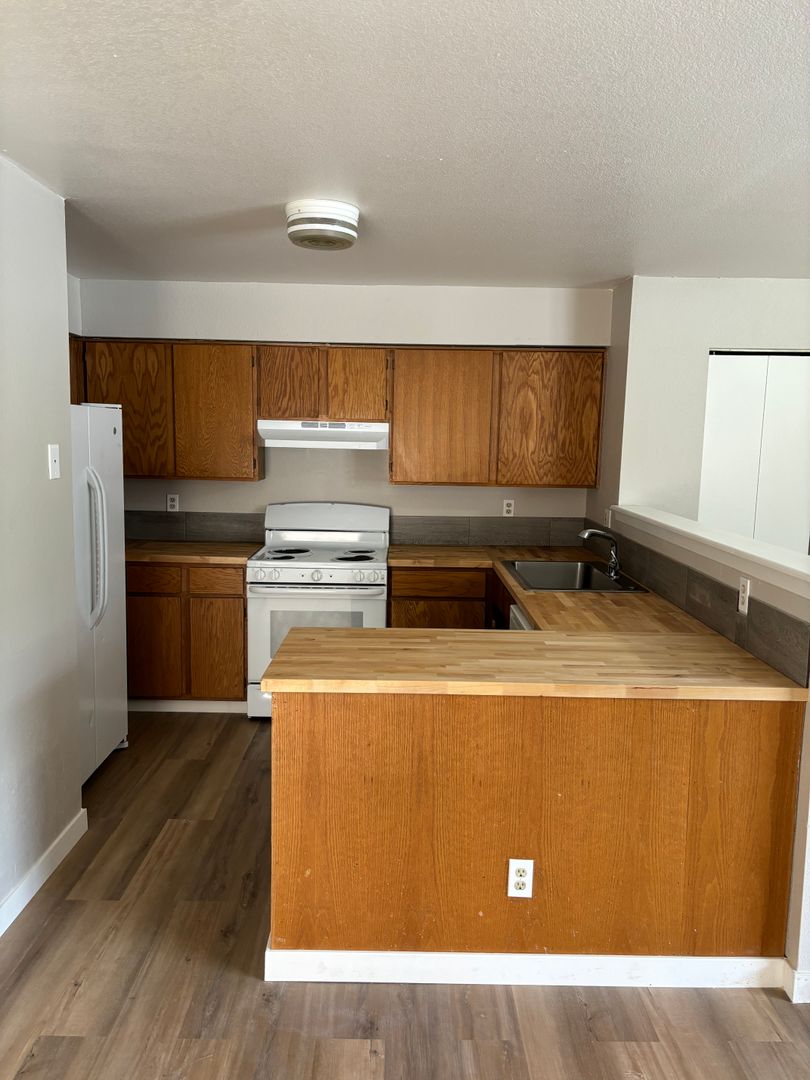 Lakewood Condo: 141 S Zang Way #C - 141 C