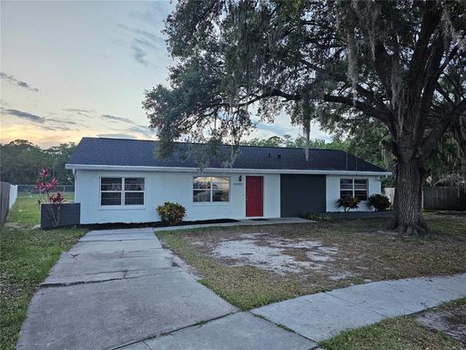 Listing Agent: Chichi Castro, PA LA ROSA REALTY PREMIER LLC – photo 1