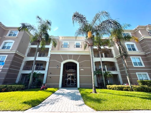 Listing Agent: Cristine Cosentino LA ROSA REALTY LAKE NONA INC – photo 1