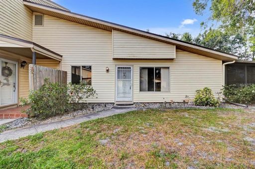Listing Agent: Venersy Tejeda of LA ROSA REALTY LAKE NONA INC – photo 1