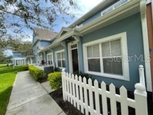 Listing Agent: Robert Armstrong LA ROSA REALTY CENTRAL FLORIDA – photo 1
