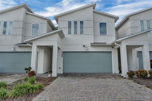 Listing Agent: Rosana Penzo::: LA ROSA RTY WINTER GARDEN LLC – photo 1