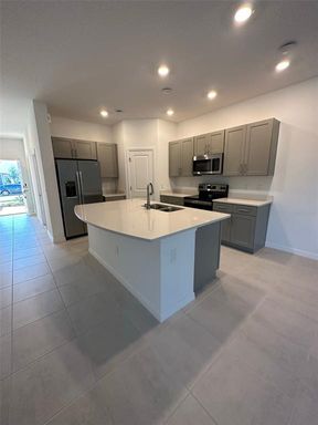 Listing Agent: Brigida Lopez of LA ROSA REALTY ORLANDO LLC – photo 1