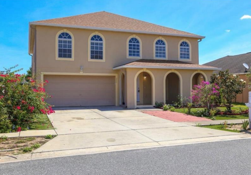 Listing Agent: Julie Berrouet, La Rosa Realty Prestige – photo 1