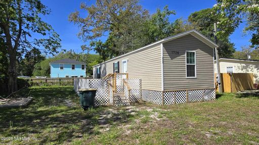 Listing Agent: Joseph Larsen LA ROSA REALTY NORTH FLORIDA, LLC – photo 1