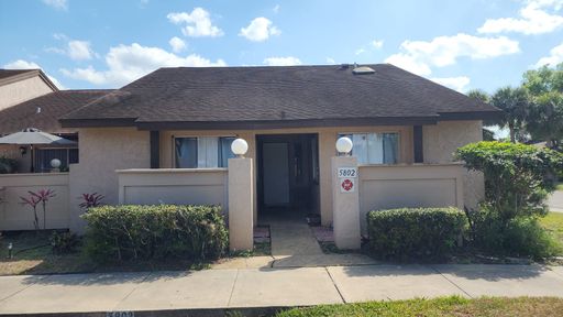 Listing Agent: Shakyra Cortes & Damaris Gonzalez:: /: LA ROSA REALTY CW PROPERTIES LLC – photo 1