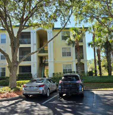 Listing Agent: Vanessa Gomez LA ROSA REALTY, LLC – photo 1