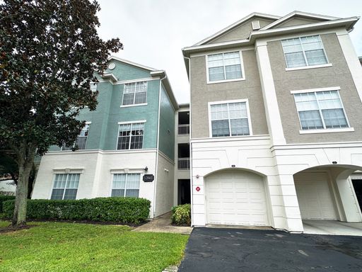Listing Agent: Cristine Cosentino La Rosa Realty Lake Nona – photo 1